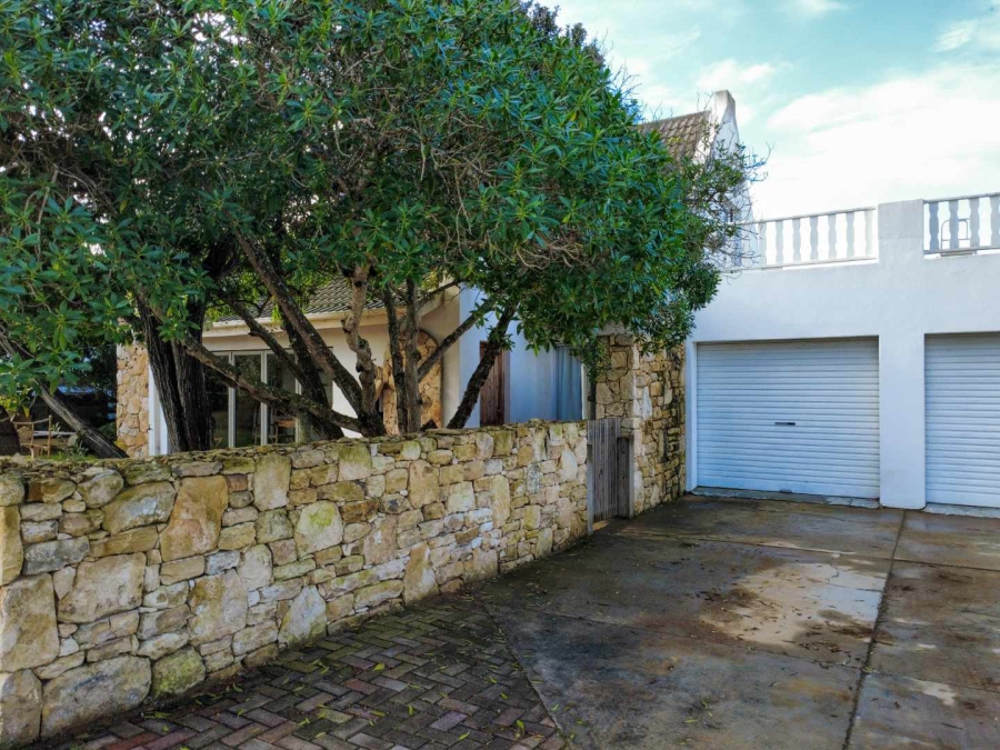 3 Bedroom Property for Sale in Stilbaai Wes Western Cape